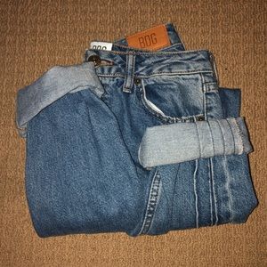BDG high wasted Mom Jeans